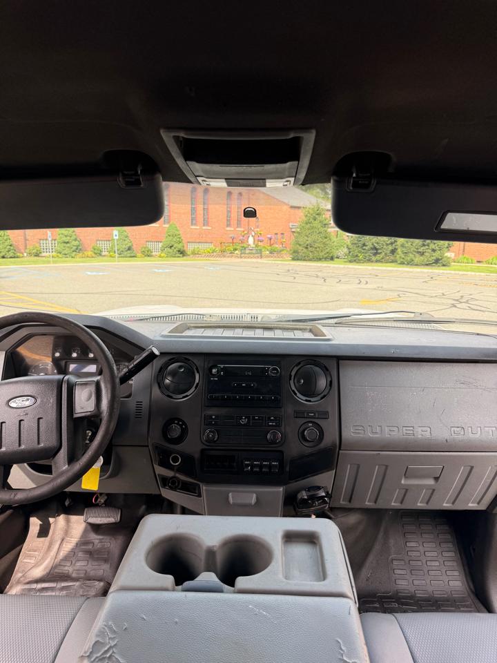 Ford F-550 Crew Cab DRW 4WD 2015