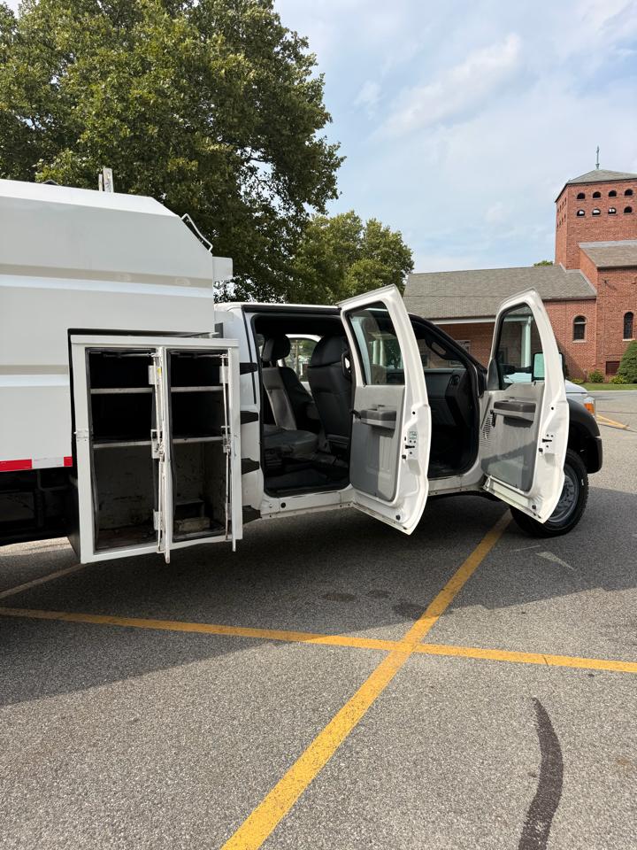 Ford F-550 Crew Cab DRW 4WD 2015