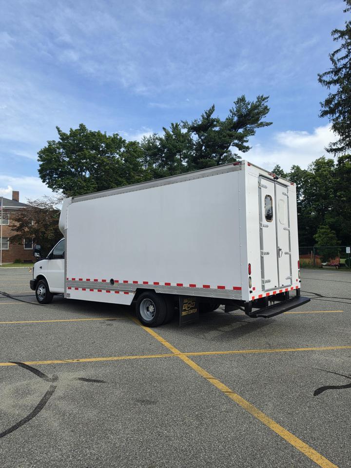 Chevrolet Express G3500 177" 2015