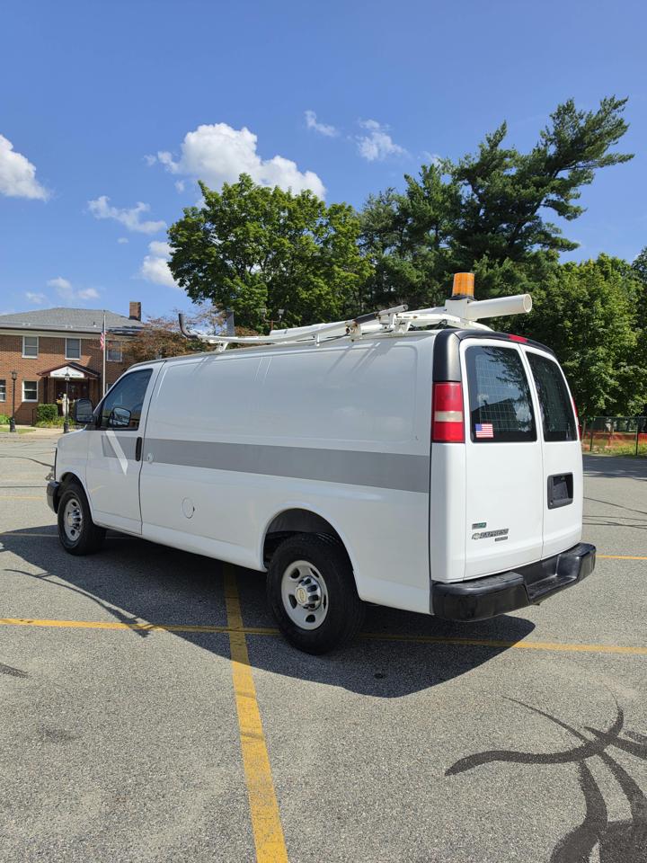 Chevrolet Express 2500 Cargo 2011