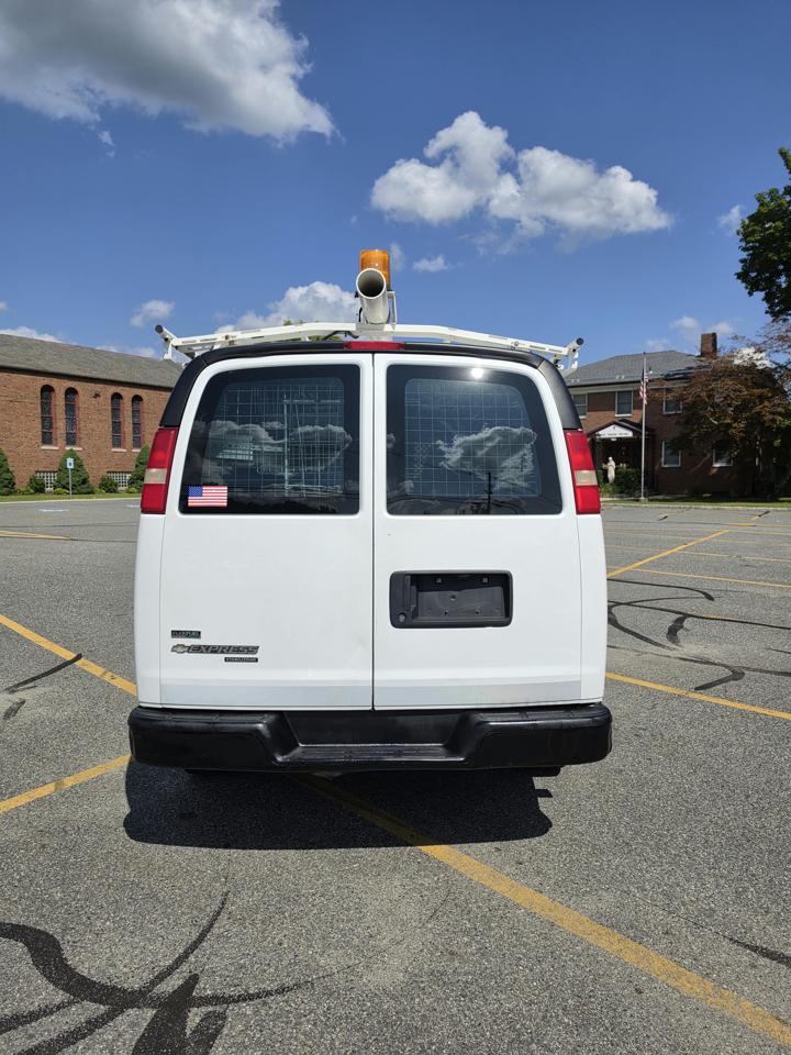 Chevrolet Express 2500 Cargo 2011