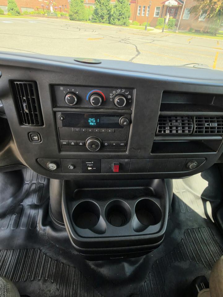 Chevrolet Express 2500 Cargo 2011