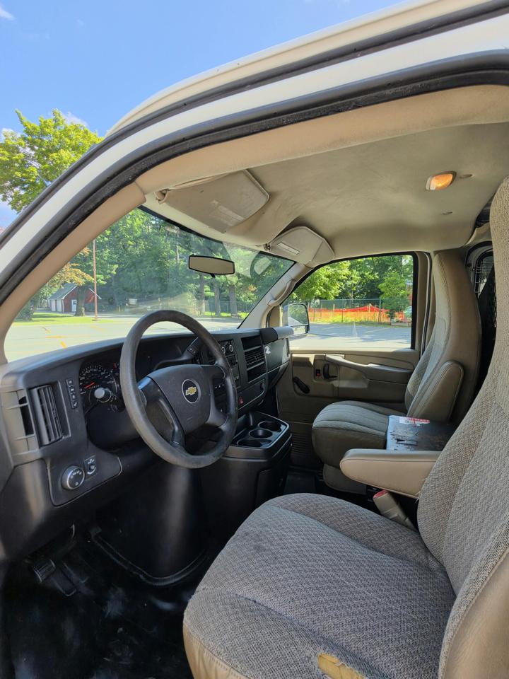 Chevrolet Express 2500 Cargo 2011