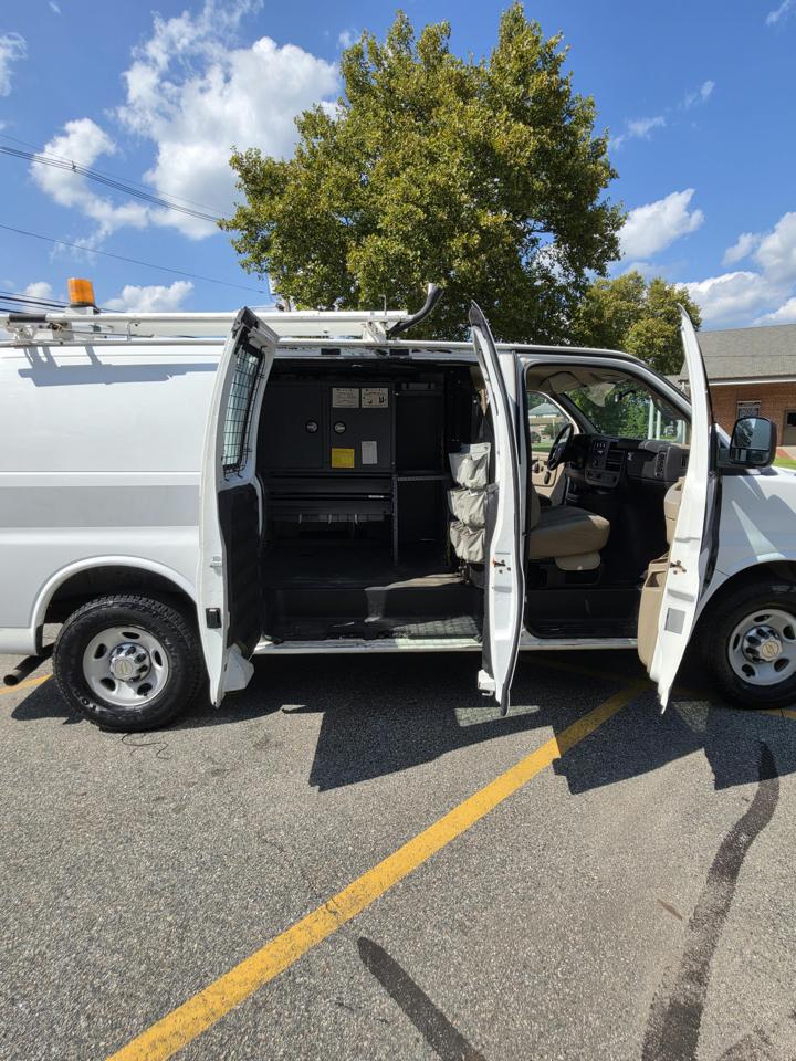 Chevrolet Express 2500 Cargo 2011
