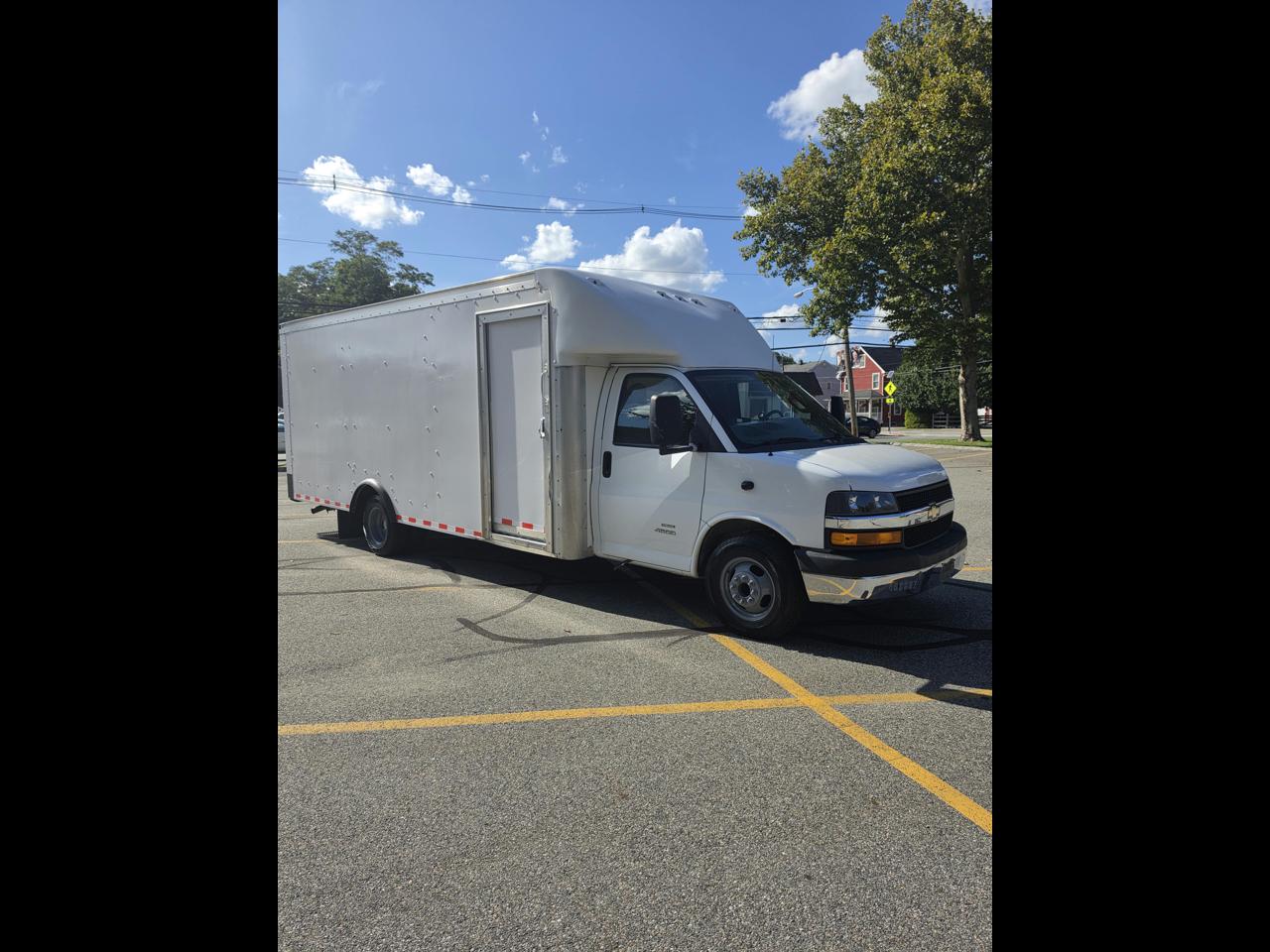 2018 Chevrolet Express G4500 177"