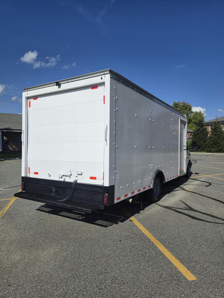 Chevrolet Express G4500 177" 2018