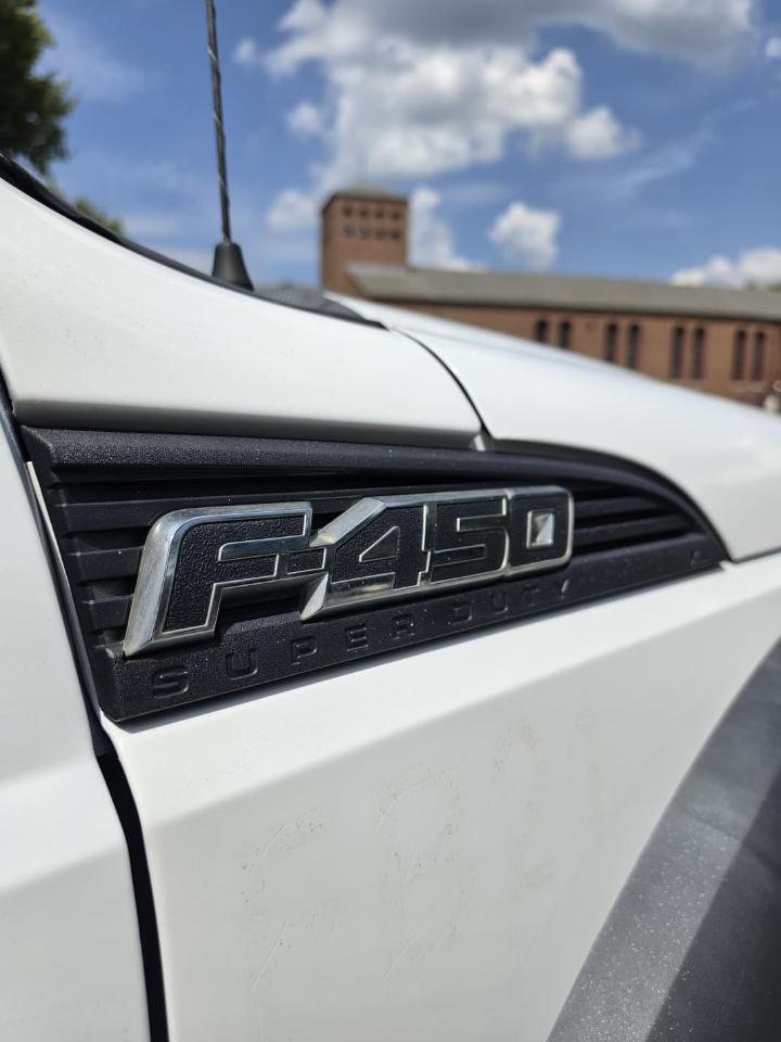 Ford F-450 SD Regular Cab DRW 2WD 2015