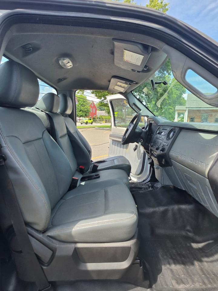 Ford F-450 SD Regular Cab DRW 2WD 2015
