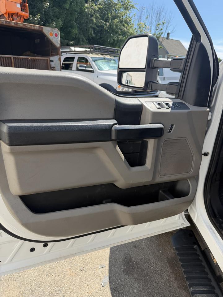 Ford F-450 SD Crew Cab DRW 4WD 2020