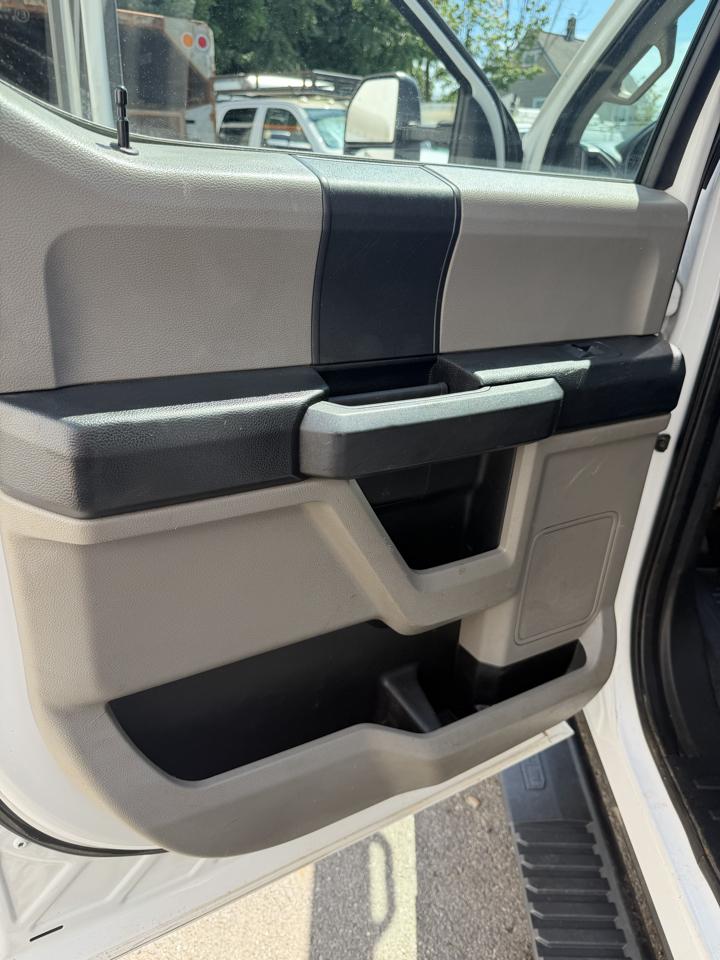 Ford F-450 SD Crew Cab DRW 4WD 2020