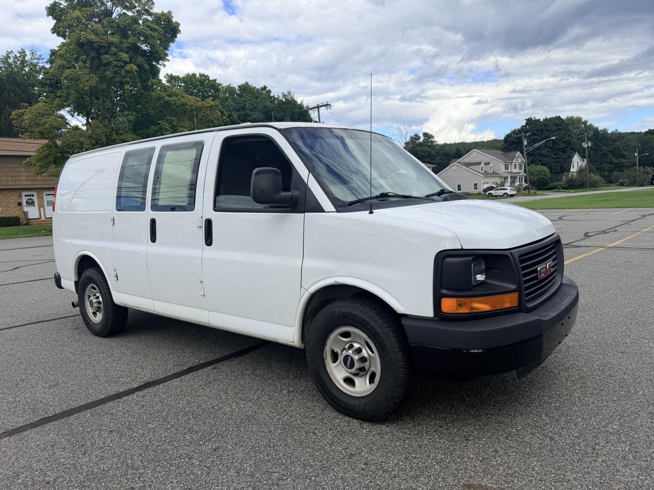 GMC Savana G3500 Cargo 2014