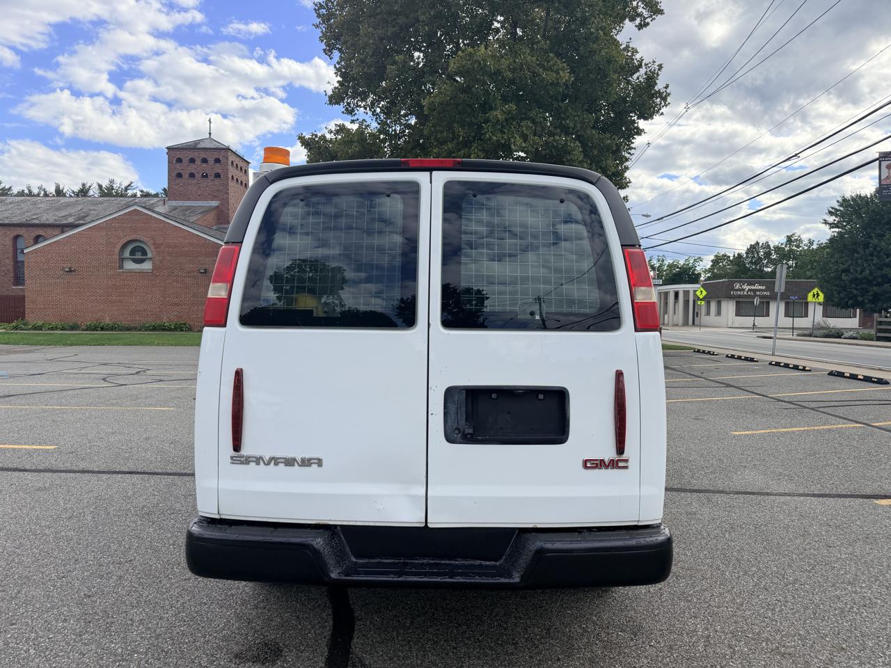 GMC Savana G3500 Cargo 2014