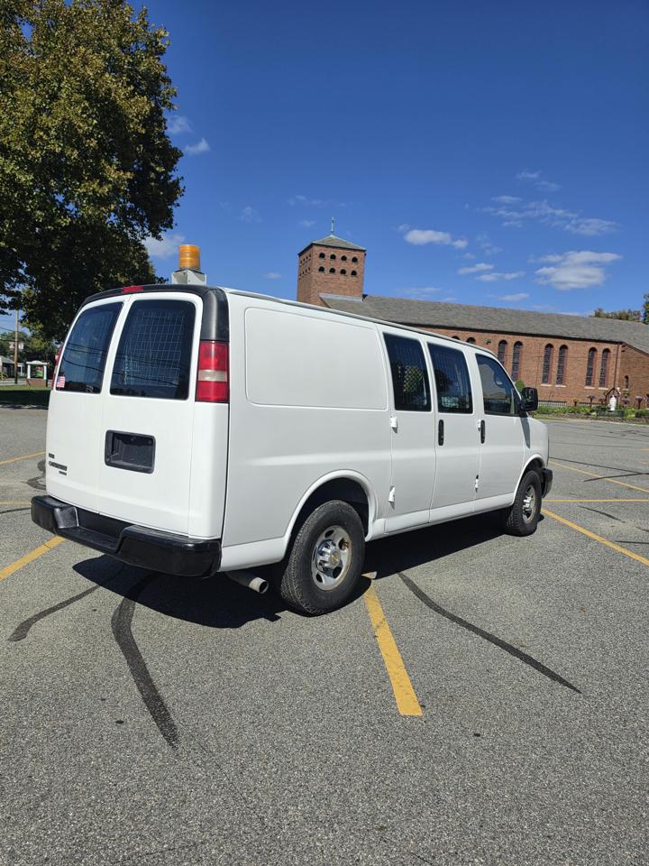 Chevrolet Express 2500 Cargo 2011
