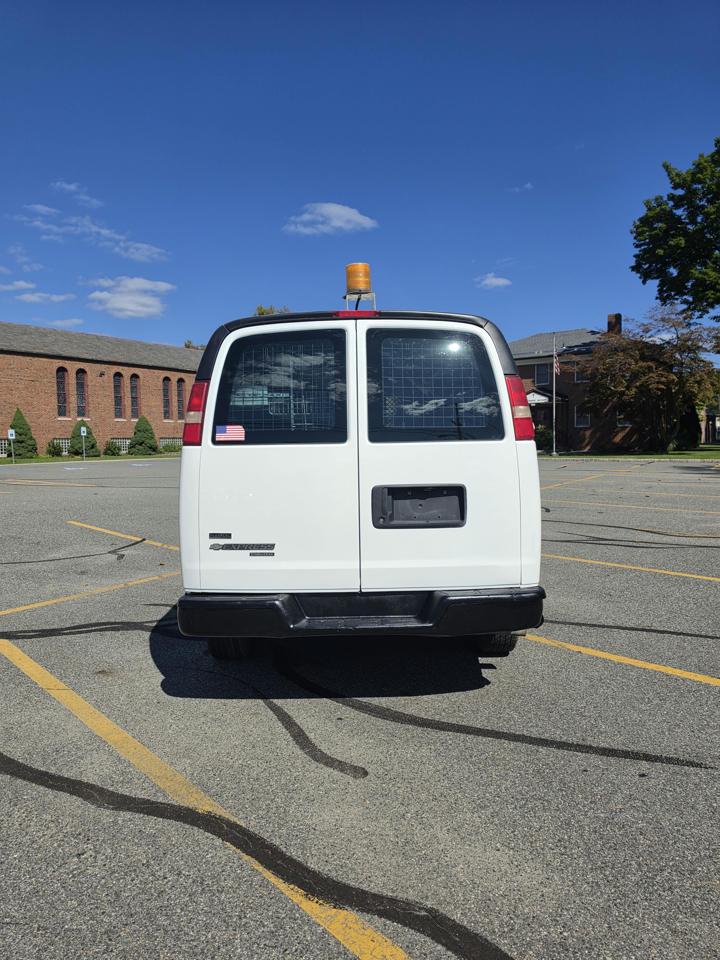 Chevrolet Express 2500 Cargo 2011