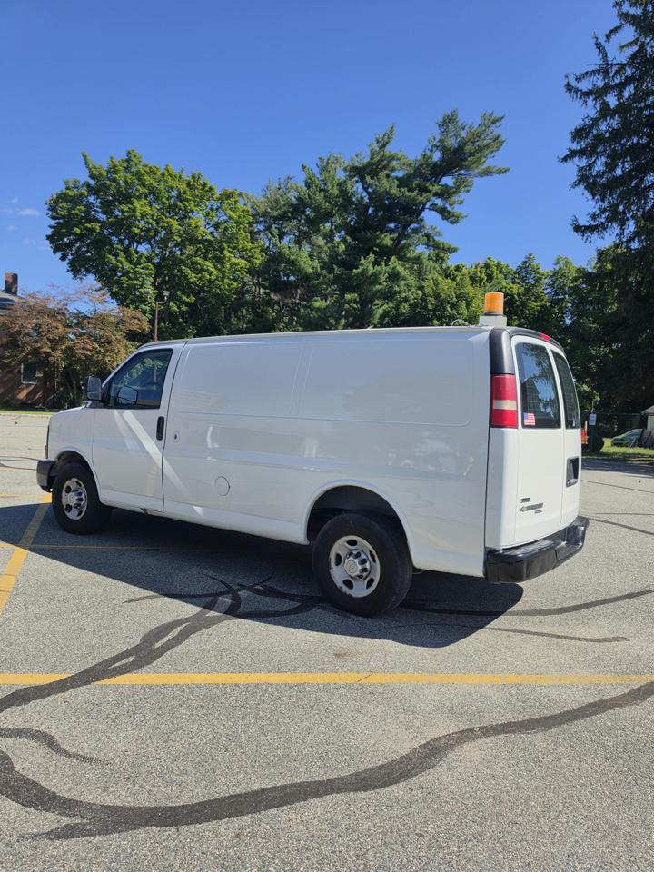 Chevrolet Express 2500 Cargo 2011