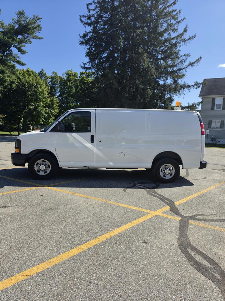 Chevrolet Express 2500 Cargo 2011
