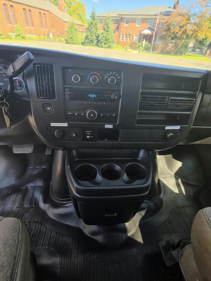 Chevrolet Express 2500 Cargo 2011