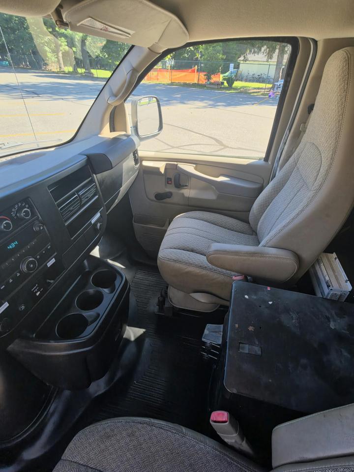 Chevrolet Express 2500 Cargo 2011