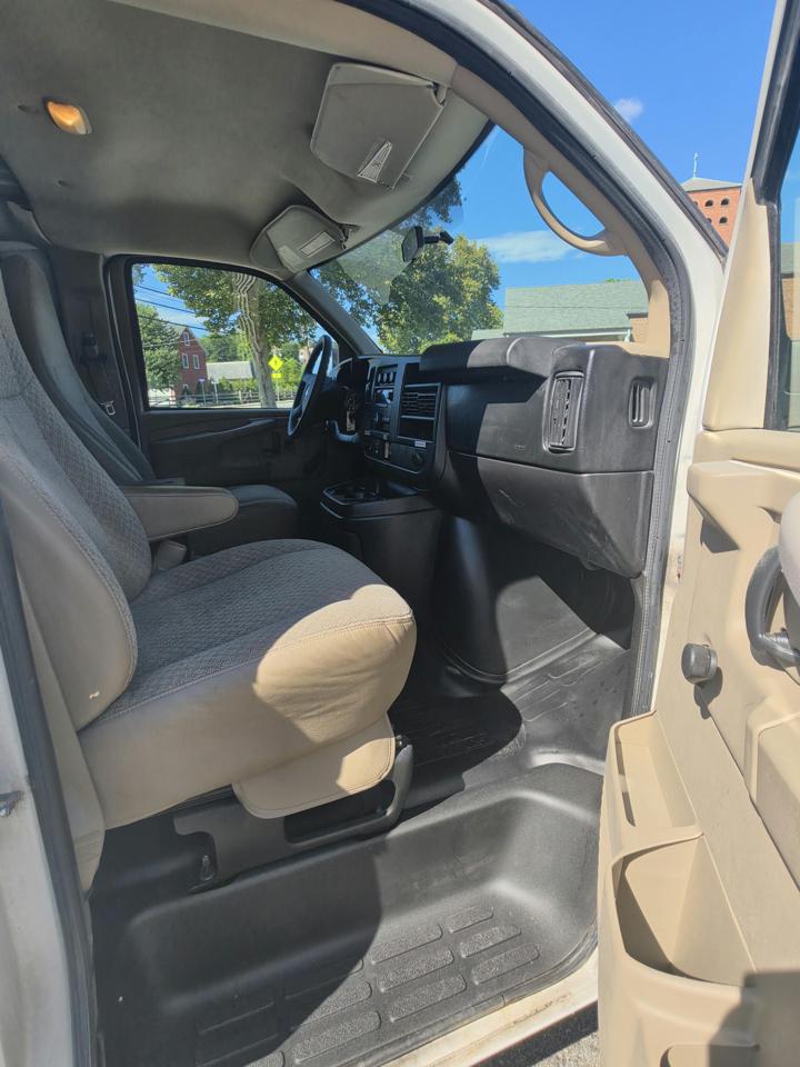 Chevrolet Express 2500 Cargo 2011