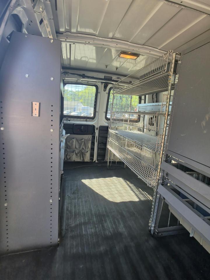 Chevrolet Express 2500 Cargo 2011