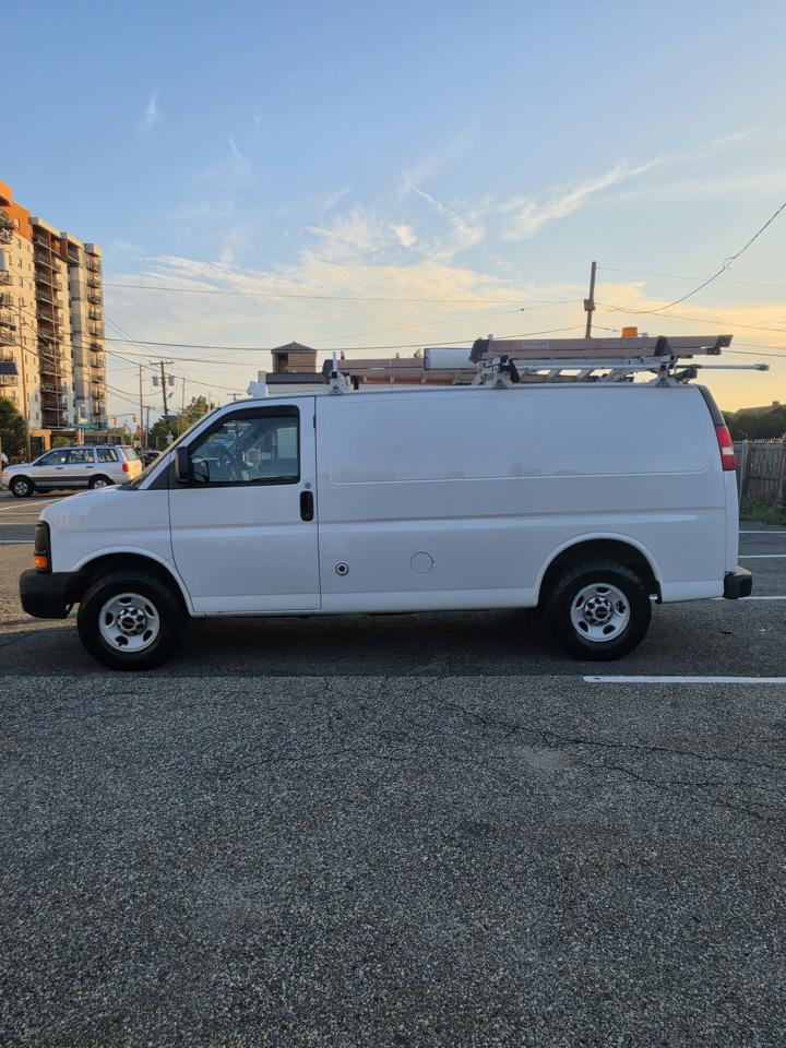 GMC Savana G3500 Cargo 2015