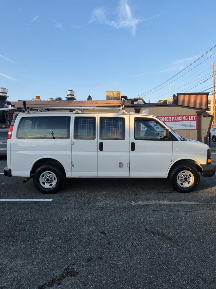 GMC Savana G3500 Cargo 2015