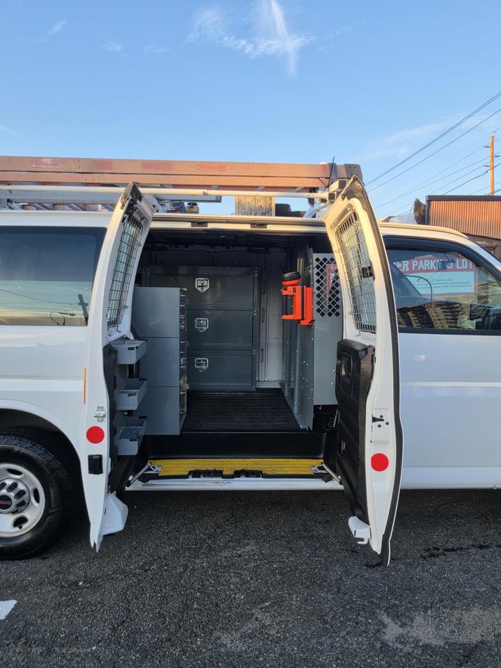 GMC Savana G3500 Cargo 2015