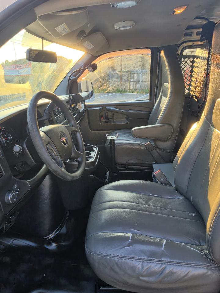 GMC Savana G3500 Cargo 2015