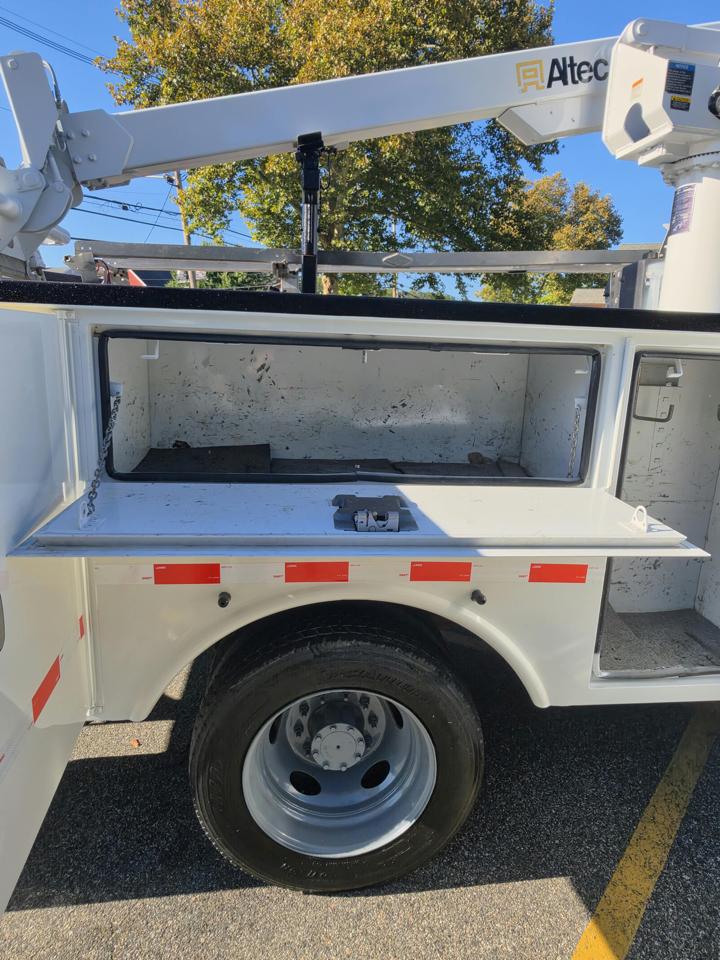 Ford F-550 Regular Cab DRW 2WD 2015