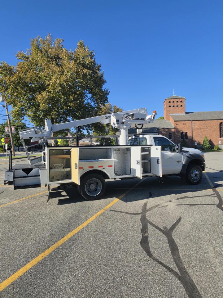 Ford F-550 Regular Cab DRW 2WD 2015