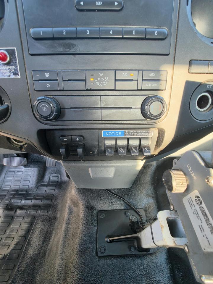 Ford F-550 Regular Cab DRW 2WD 2015