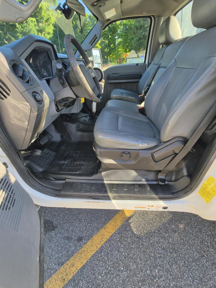 Ford F-550 Regular Cab DRW 2WD 2015