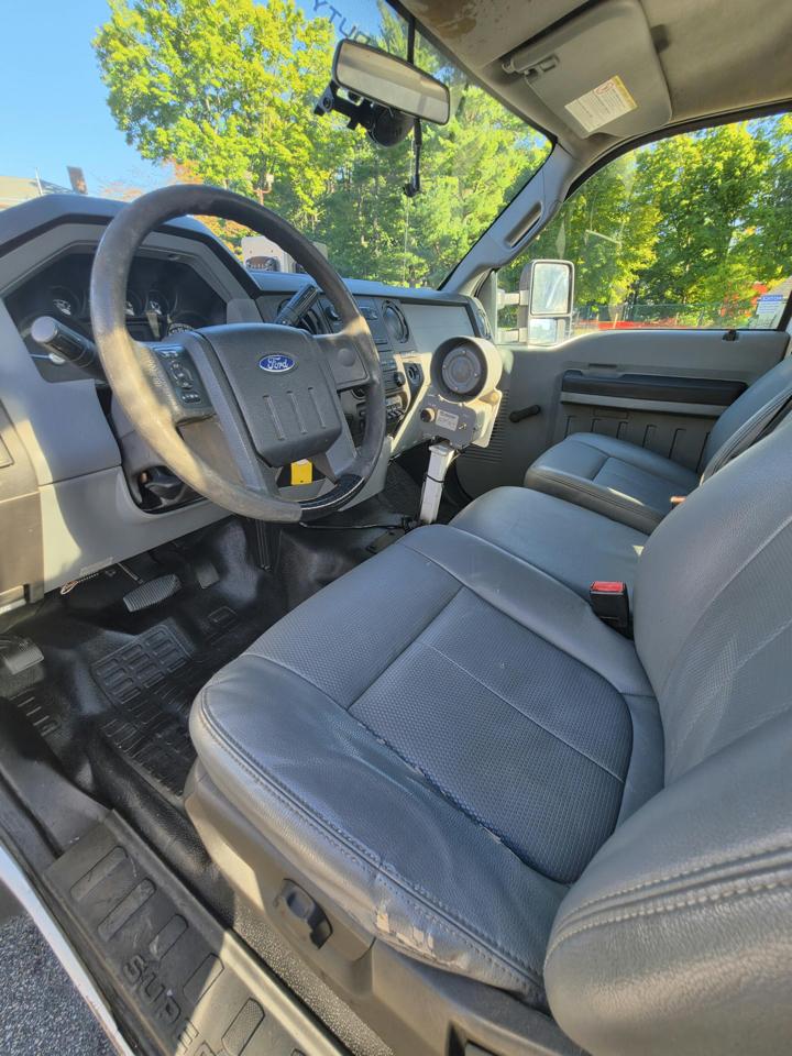 Ford F-550 Regular Cab DRW 2WD 2015