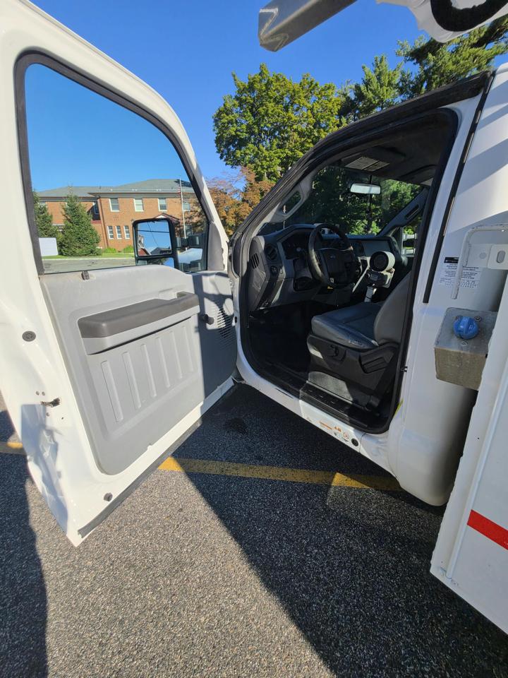Ford F-550 Regular Cab DRW 2WD 2015
