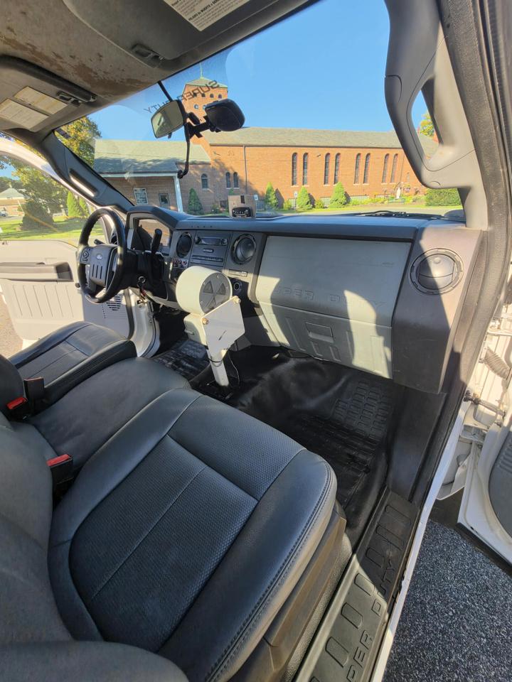 Ford F-550 Regular Cab DRW 2WD 2015