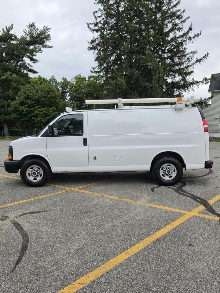 GMC Savana G3500 Cargo 2013