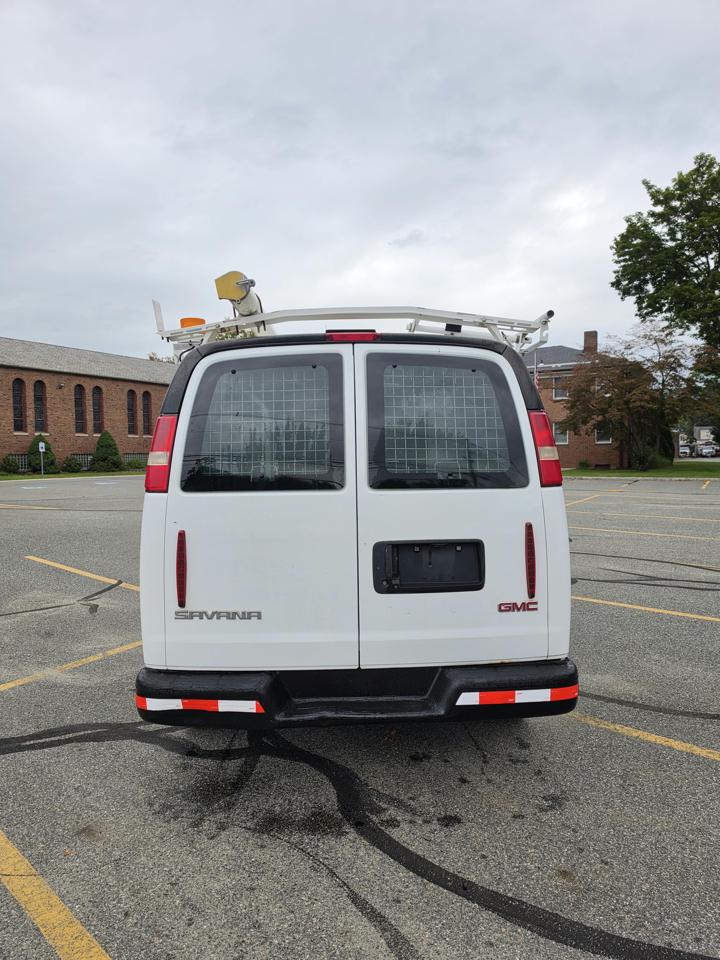GMC Savana G3500 Cargo 2013