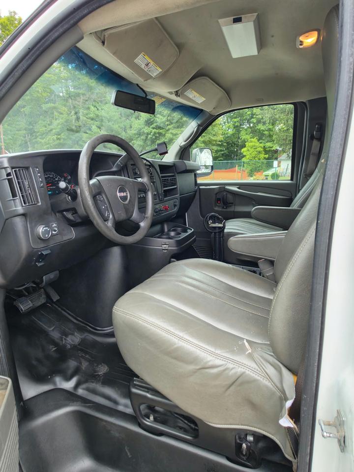 GMC Savana G3500 Cargo 2013