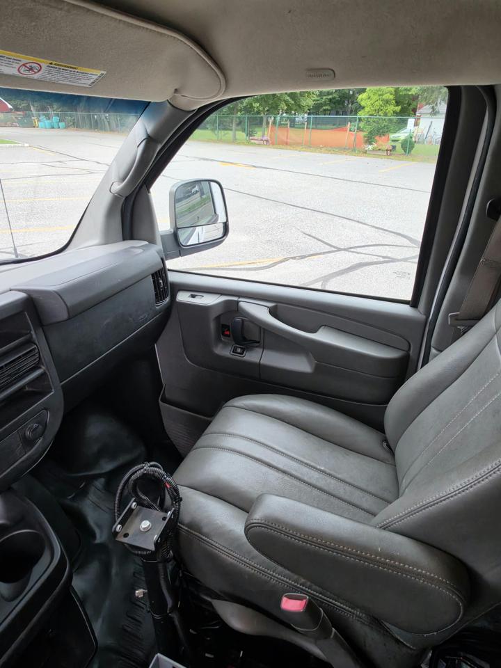 GMC Savana G3500 Cargo 2013
