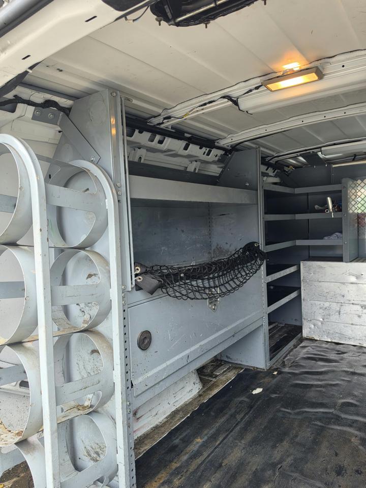 GMC Savana G3500 Cargo 2013