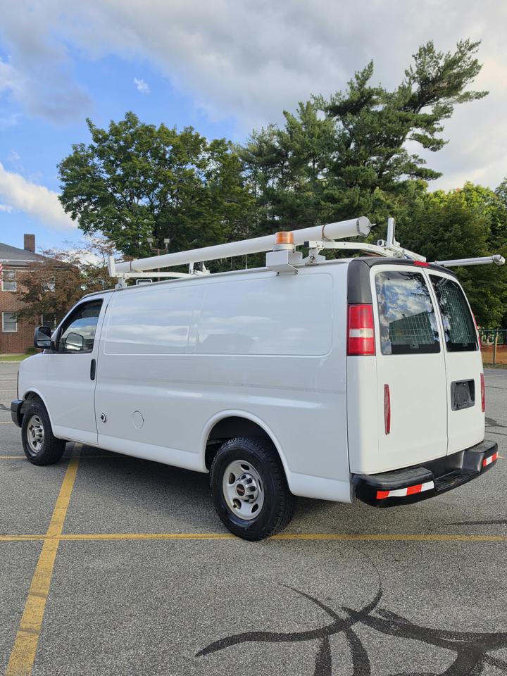 GMC Savana G3500 Cargo 2016
