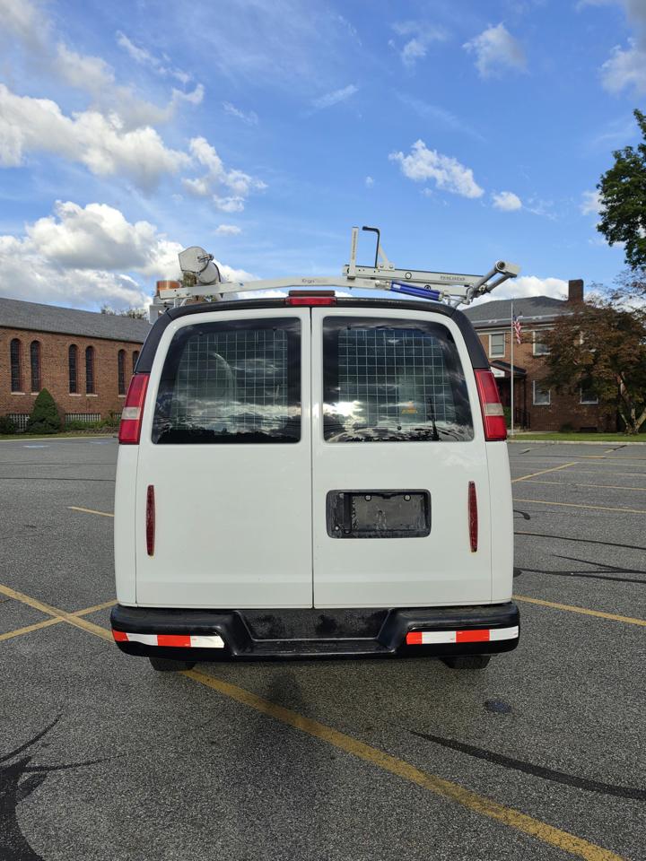 GMC Savana G3500 Cargo 2016