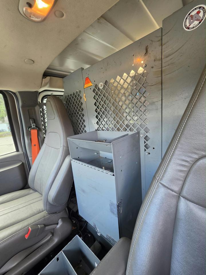 GMC Savana G3500 Cargo 2016