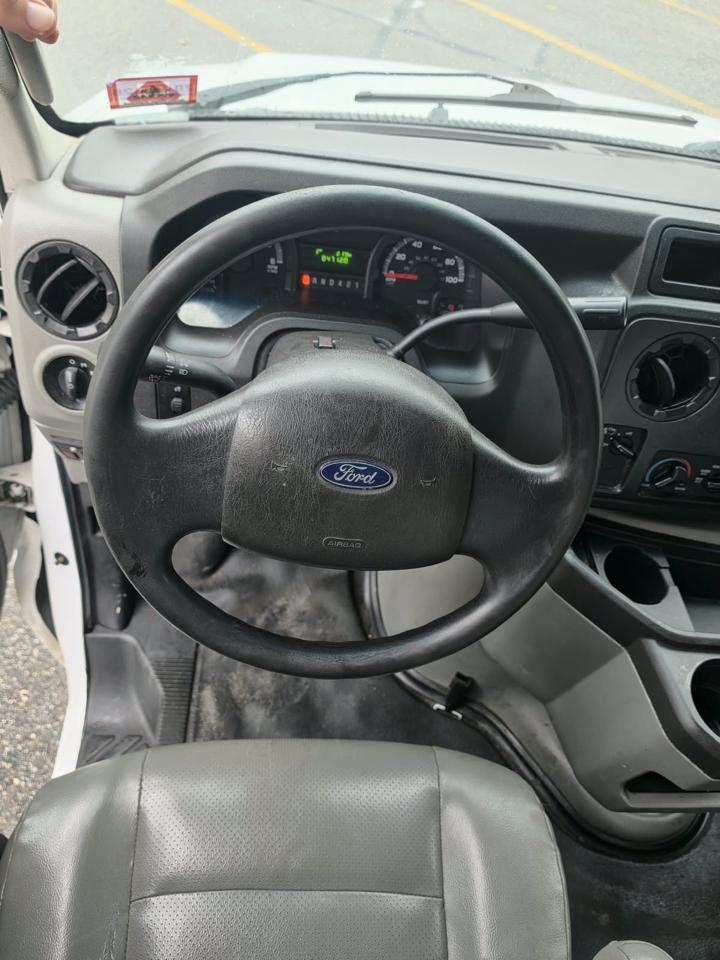 Ford Econoline E-350 Super Duty 2019