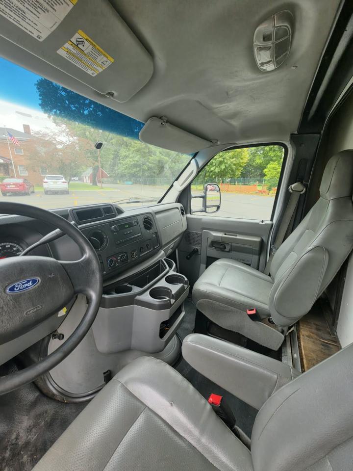 Ford Econoline E-350 Super Duty 2019