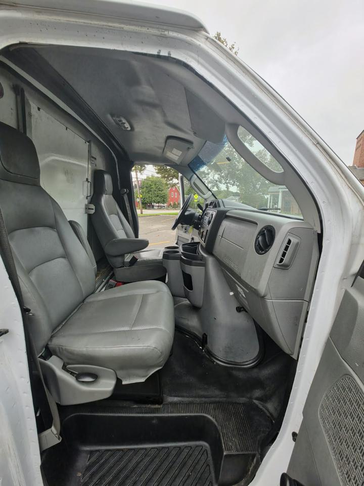 Ford Econoline E-350 Super Duty 2019