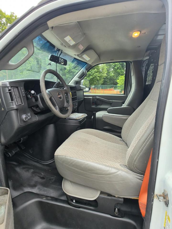 GMC Savana G2500 Cargo 2017