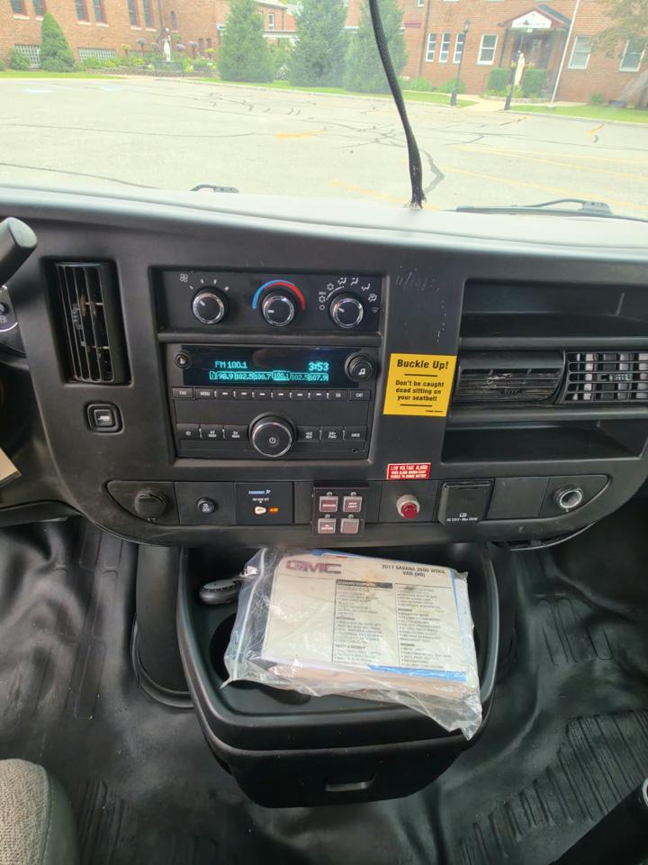 GMC Savana G2500 Cargo 2017