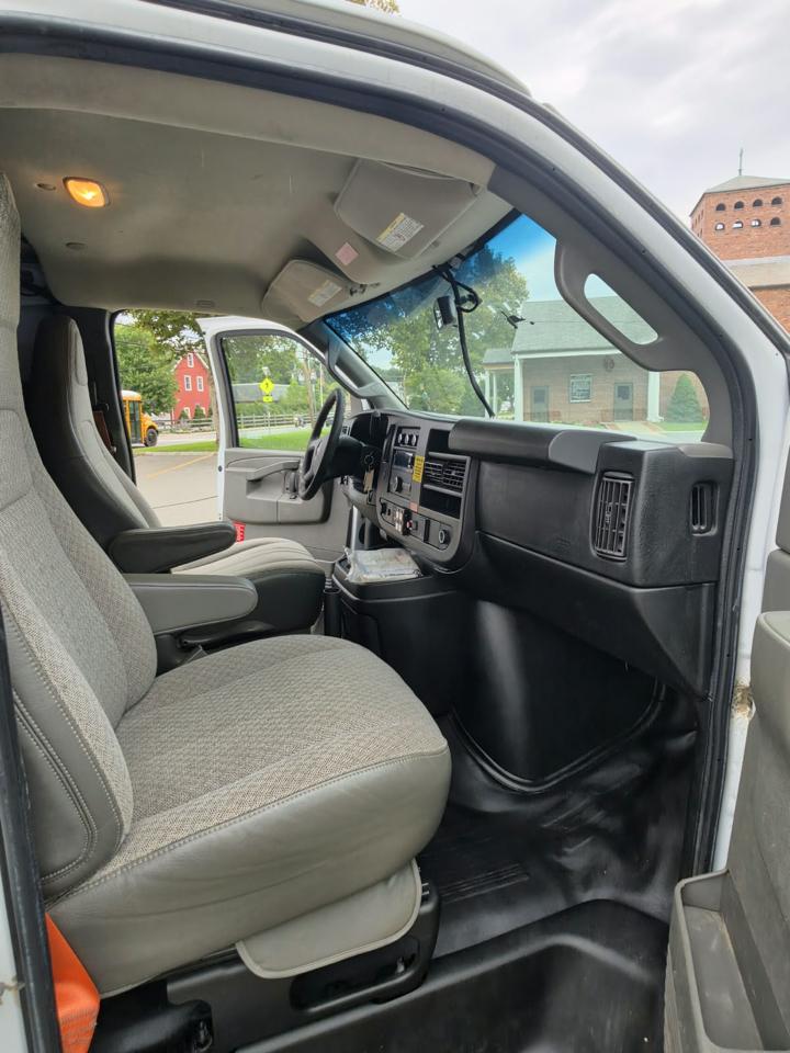 GMC Savana G2500 Cargo 2017