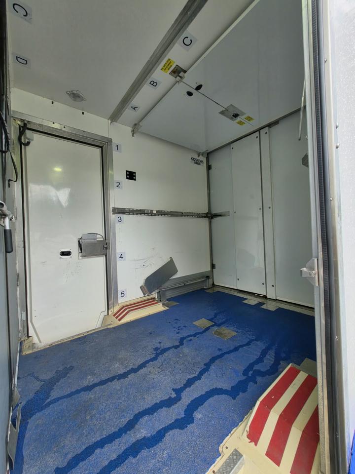 Ford Econoline E-350 Super Duty 2023